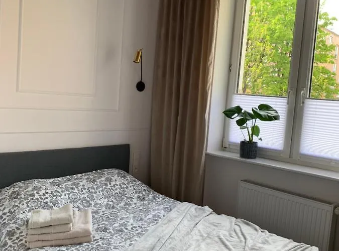 Centrum Marszalkowska 28 - Pl. Zbawiciela *